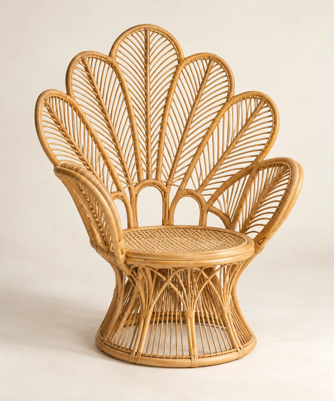 Palmera Peacock Chair in Natural Honey